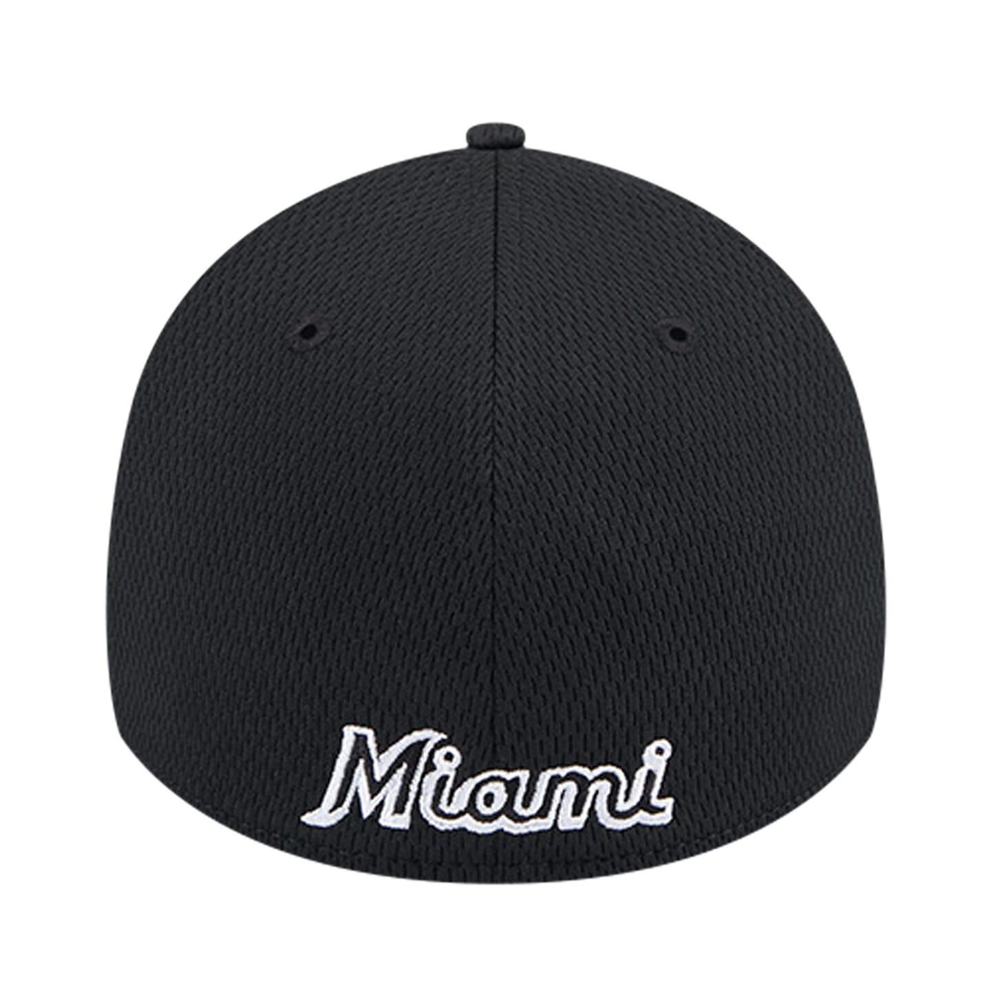 Мужская кепка New Era Black Miami Marlins Active Dash Mark 39THIRTY Flex Hat — фото 2