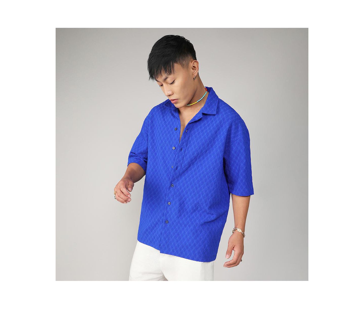 Мужская рубашка Cahoot Royal Blue Textured Geometric Oversized, цвет: Синий — фото 3
