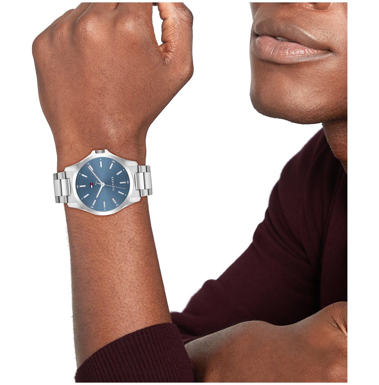 Мужские часы Tommy Hilfiger Quartz Silver-Tone Stainless Steel Bracelet Watch 42mm — фото 4