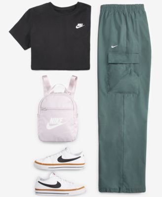 Women's   Sportswear Club Essentials   T-Shirt