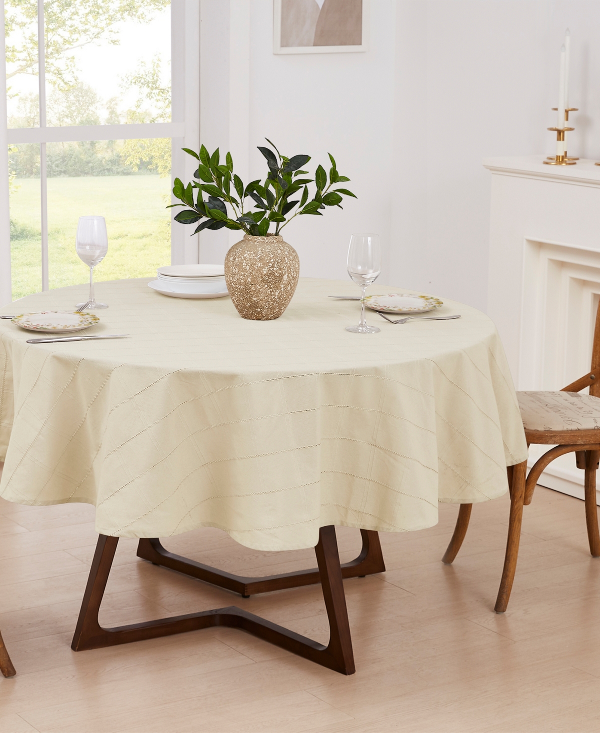 Izod Chadwick Tablecloth, 70" Round In Ivory