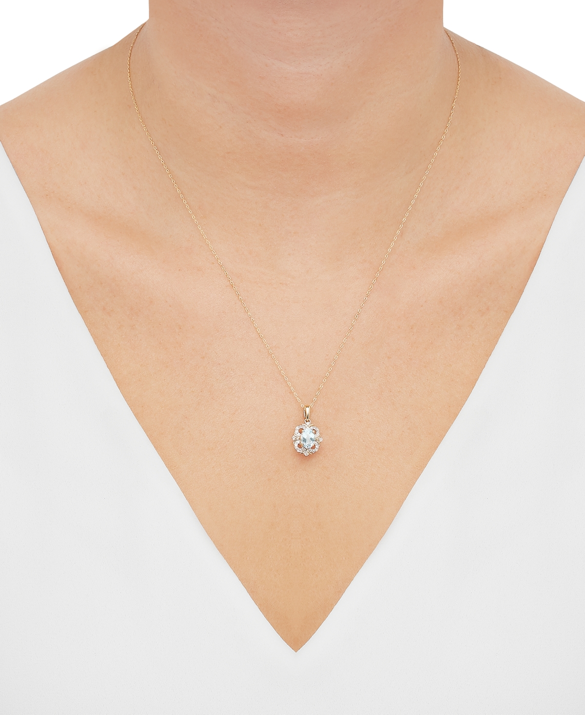 MACY'S AQUAMARINE (5/8 CT. T.W.) & DIAMOND (1/8 CT. T.W.) FANCY HALO 18" PENDANT NECKLACE IN 14K GOLD 