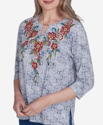 Petite Harvest Moon Textured Floral Embroidered Split Neck Top