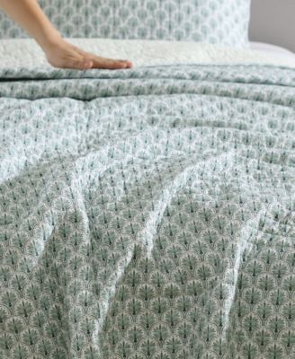 Coastal Batik Reversible 3-Pc. Quilt Set, Full/Queen