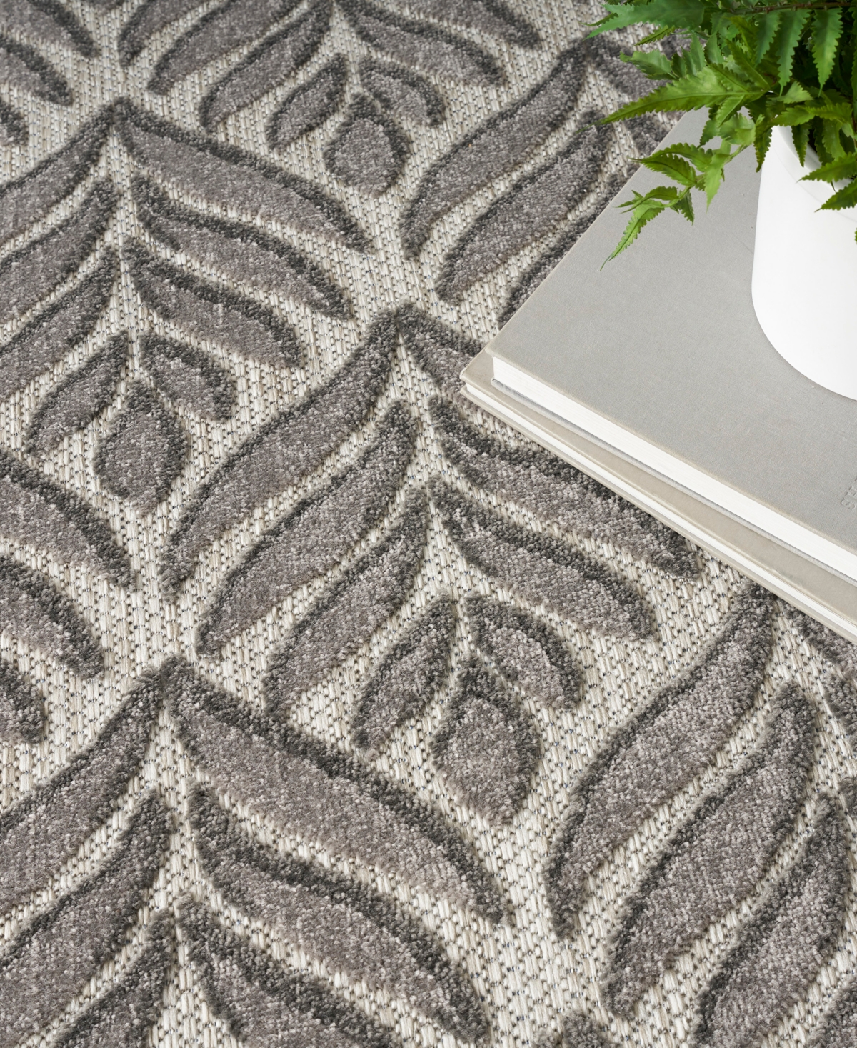 Nourison Home Aloha Alh35 3'6"x5'6" Area Rug In Charcoal