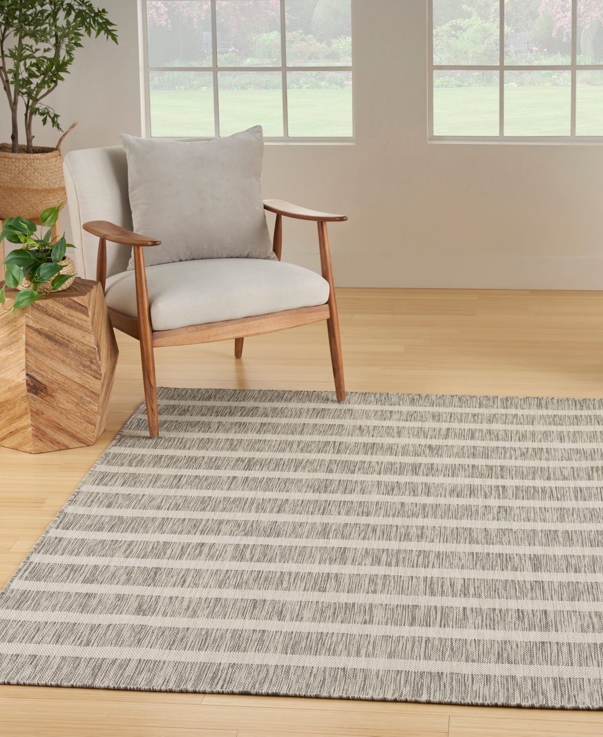 Nourison Home Positano Pos03 7'x10' Area Rug In Gray,ivory