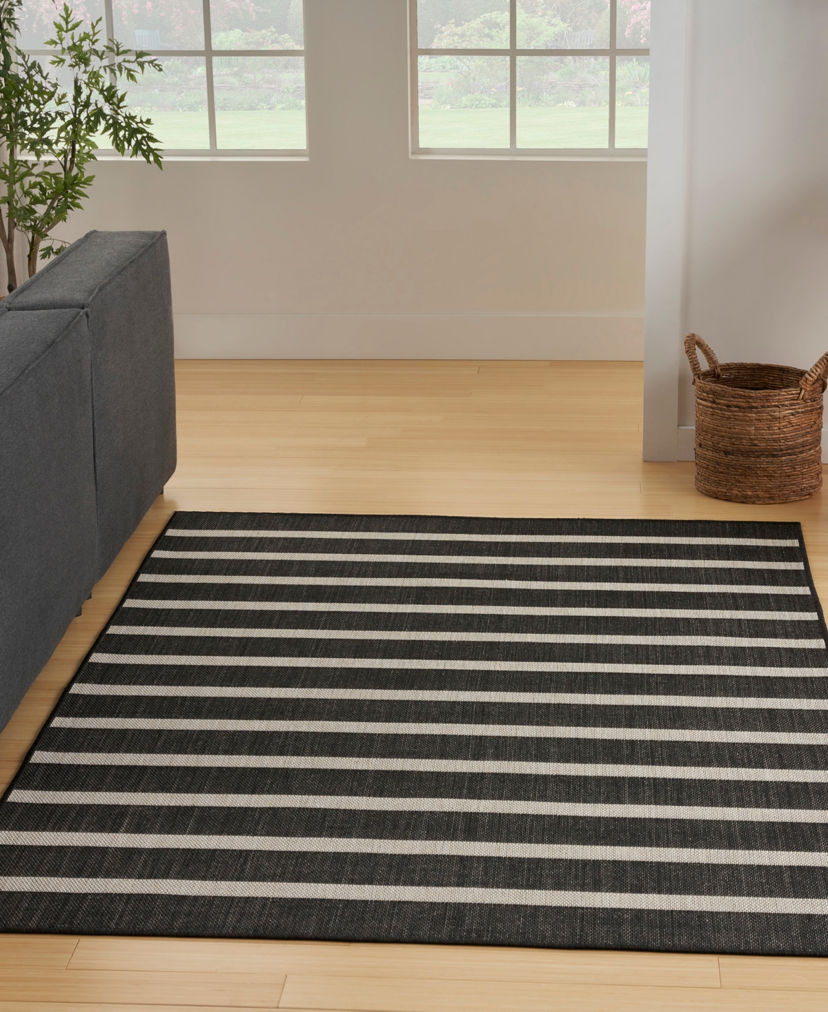 Nourison Home Positano Pos03 7'x10' Area Rug In Black