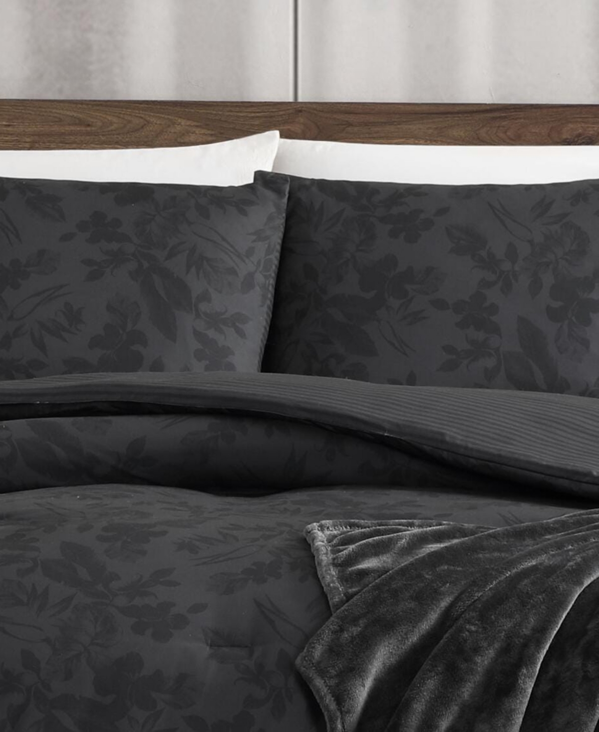 Kenneth Cole New York Silhouette Floral 4-Pc. Comforter Set