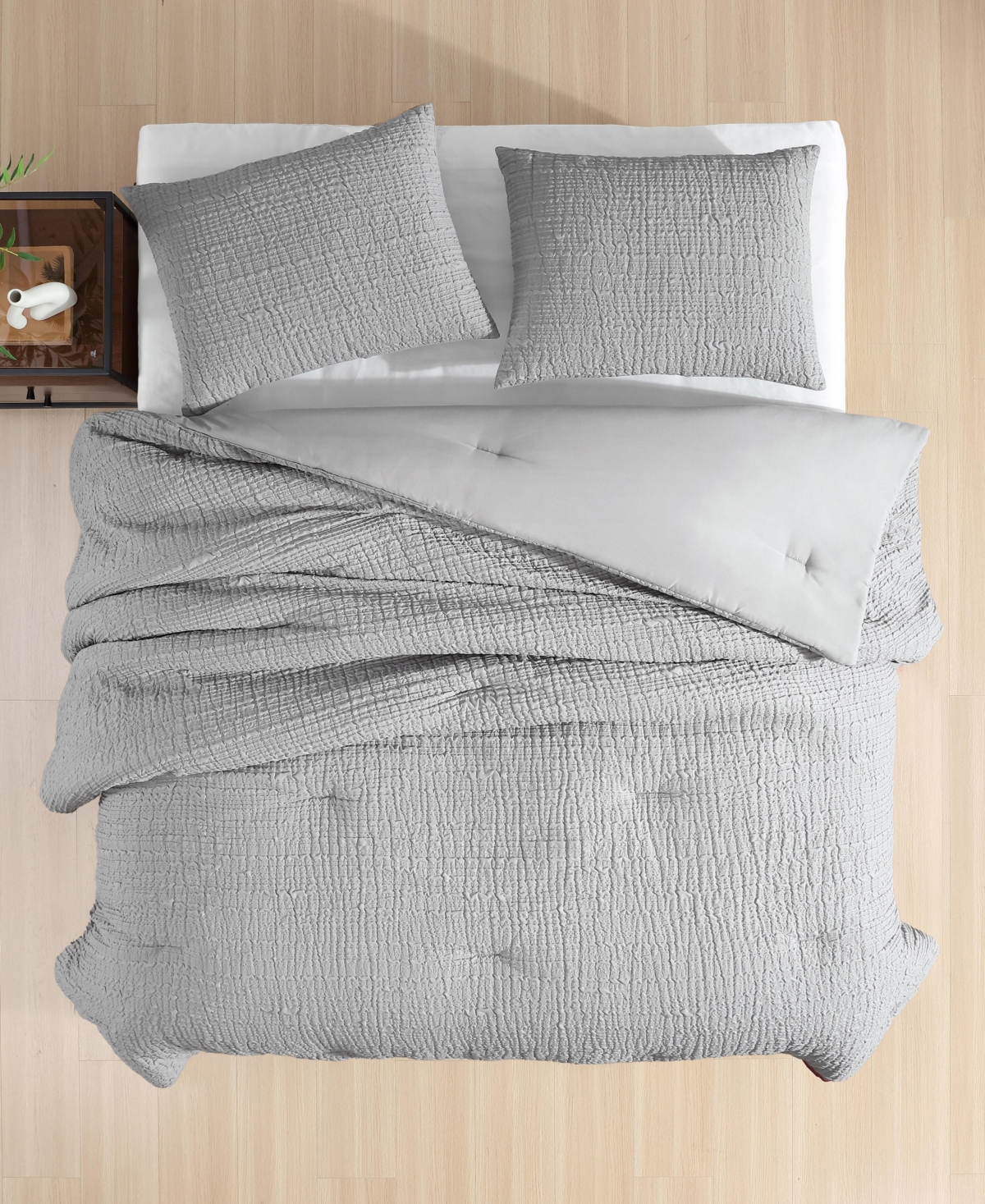 Kenneth Cole New York Serenity Wavy Lines Embossed -Pc. Duvet Cover Set