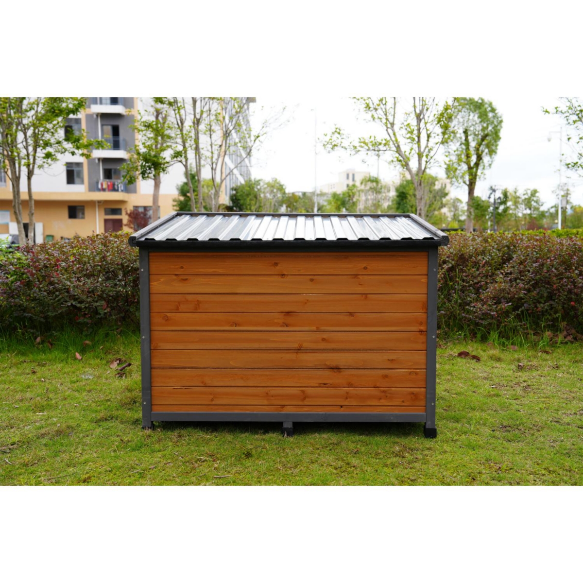 Streamdale Furniture 45" large solid wood dog house, waterproof Pvc plastic roof, breathable wooden doors