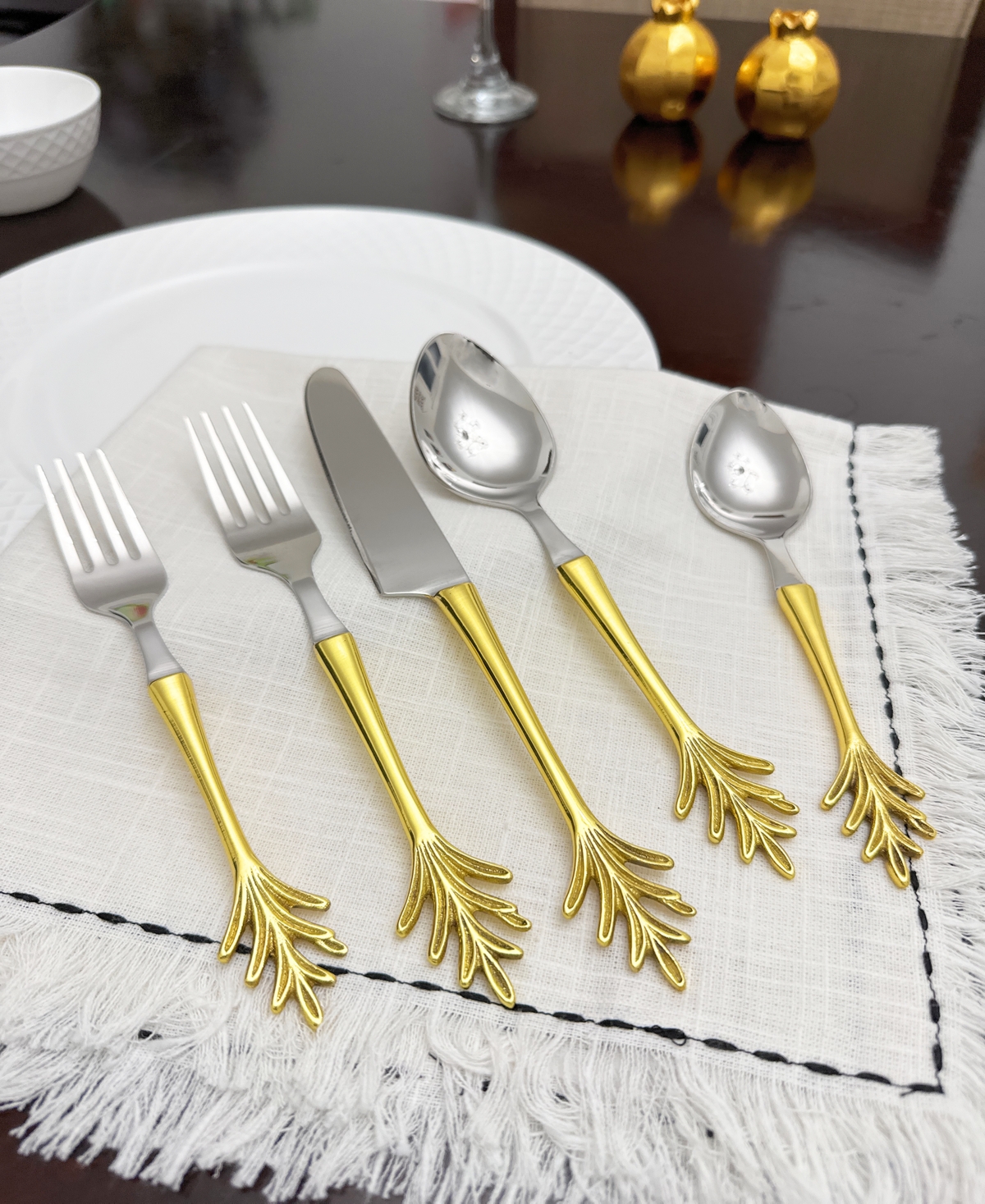 VIBHSA LEAF 20-PC. FLATWARE SET, SERVING FOR 4 