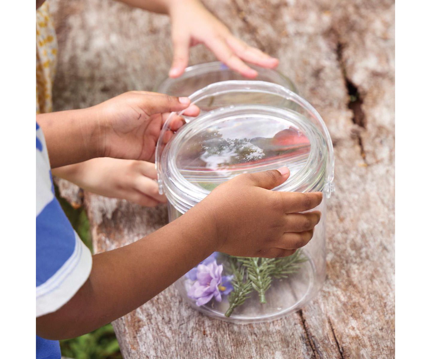 Детские игрушки Kaplan Early Learning Carry and Discover Magnification Containers Scientific Discovery 2-Piece Set, Ages 18 Months+ — фото 6
