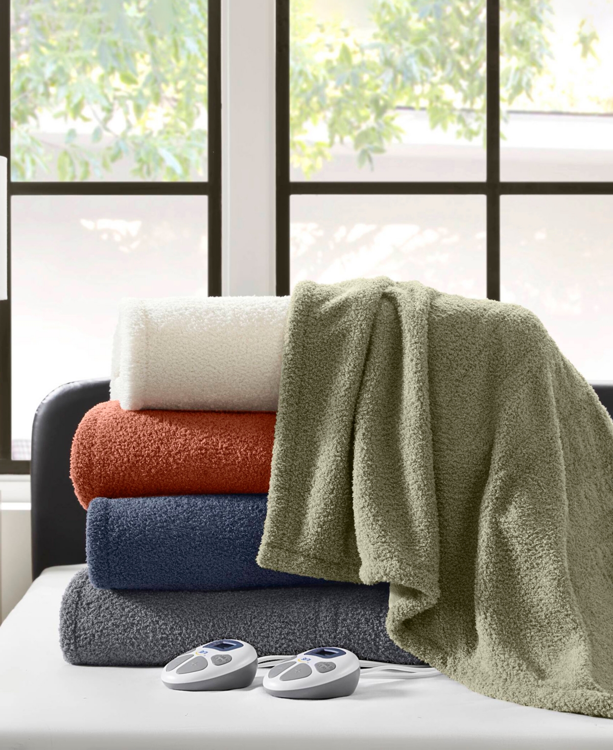 Serta Dream Soft Heated Blanket, Full In Navy