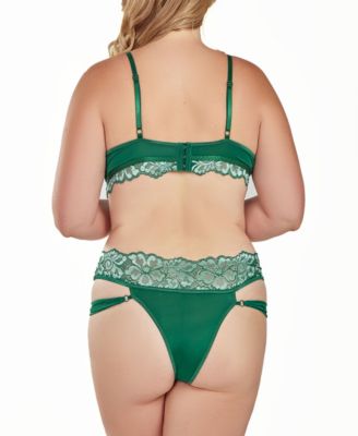 Plus Size Underwire Bra and Panty Lingerie Set