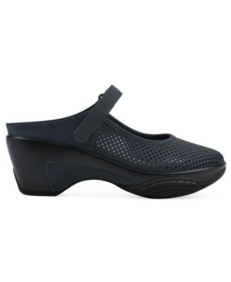 Women's Vinto2 Mary Jane Clogs