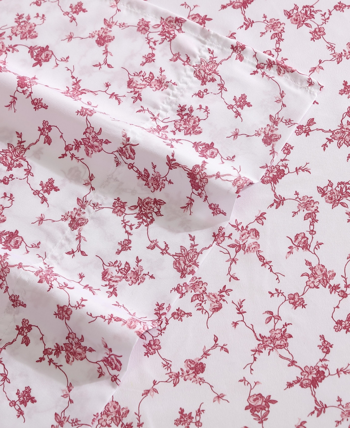 Betsey Johnson Printed Microfiber 3 Piece Sheet Set, Twin Xl In Floral Toile