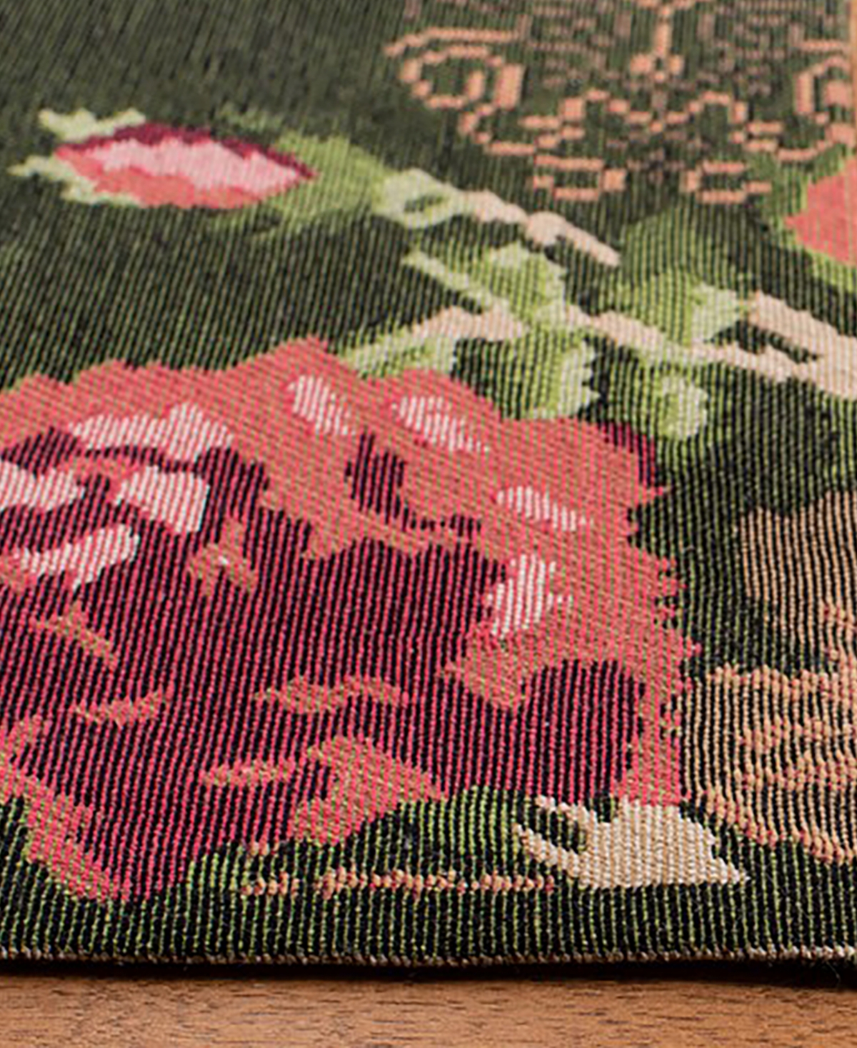 Safavieh Classic Vintage CLV115and Red Area Rug - Black