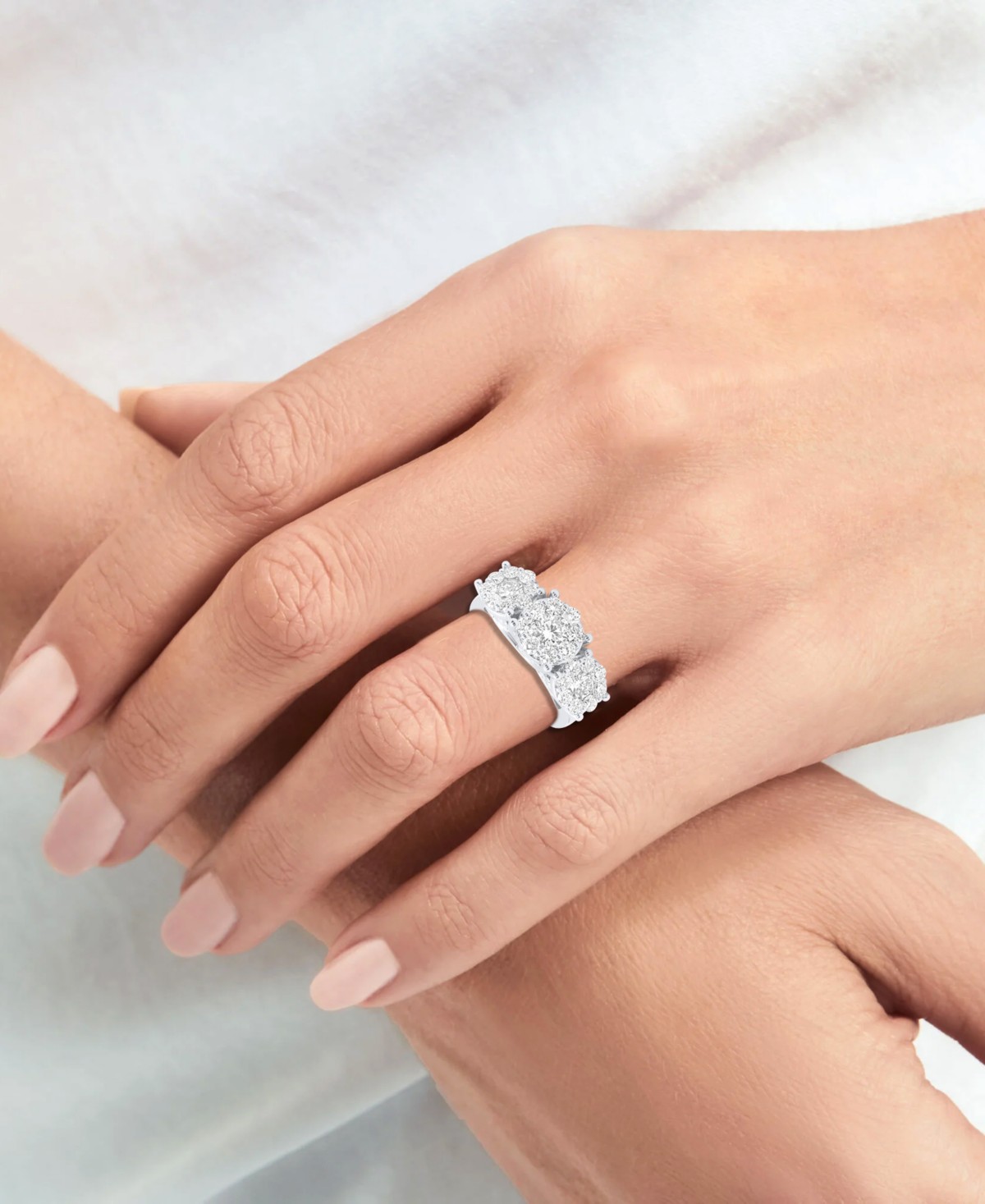 Женские платья Forever Grown Diamonds Lab-Grown Diamond Three Stone Ring (2 ct. t.w.) in Sterling Silver or 14k Gold-Plated Sterling Silver — фото 5