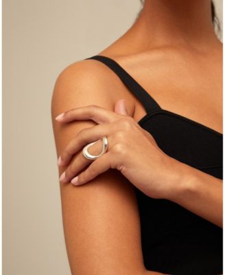 Large Central Oval Metal Alloy Ring