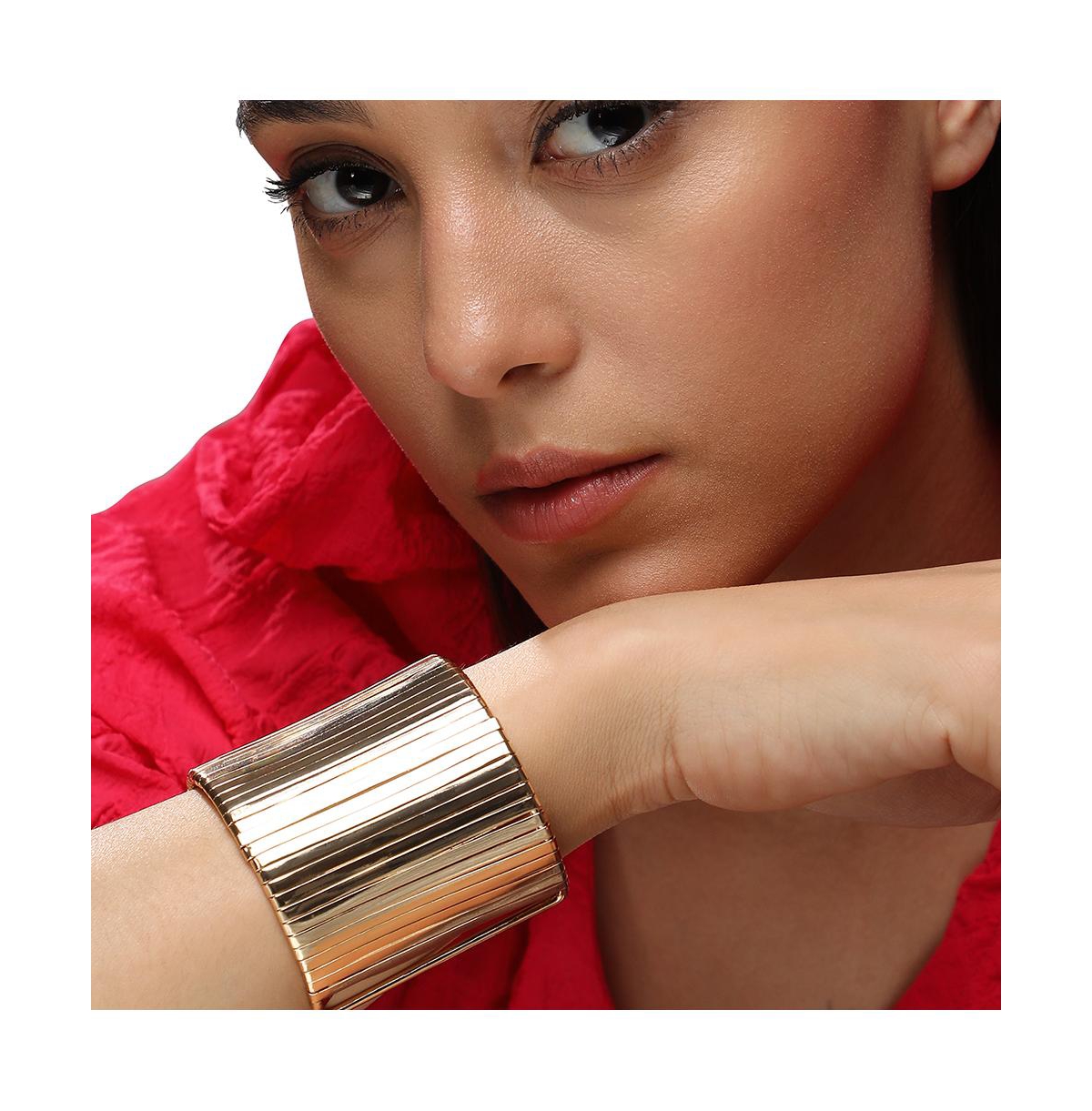 Sohi Women's Ribbed Statement Bracelet
