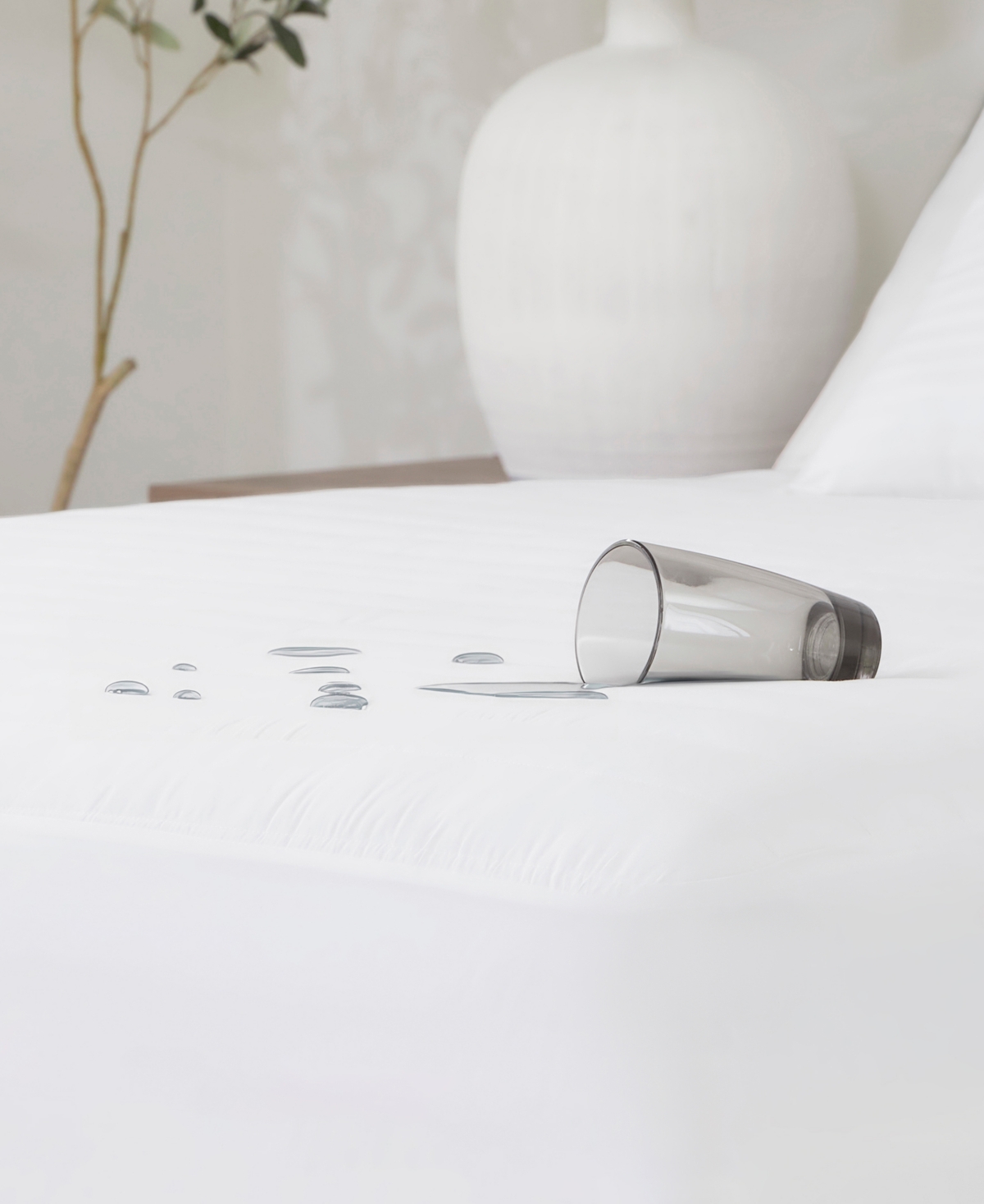 IENJOY HOME PADDED 14" ZIPPER MATTRESS ENCASEMENT, TWIN