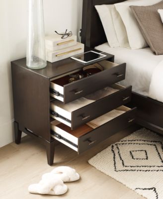 Addelyn 3 Pc. Set (California King Poster Bed, Dresser & 3-Drawer Nightstand)