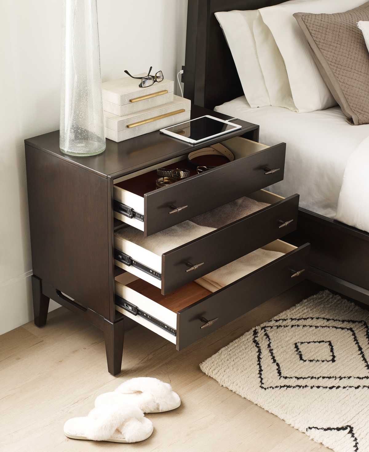 Macy's Addelyn 3 Pc. Set (california King Poster Bed, Dresser & 3-drawer Nightstand) In Brown