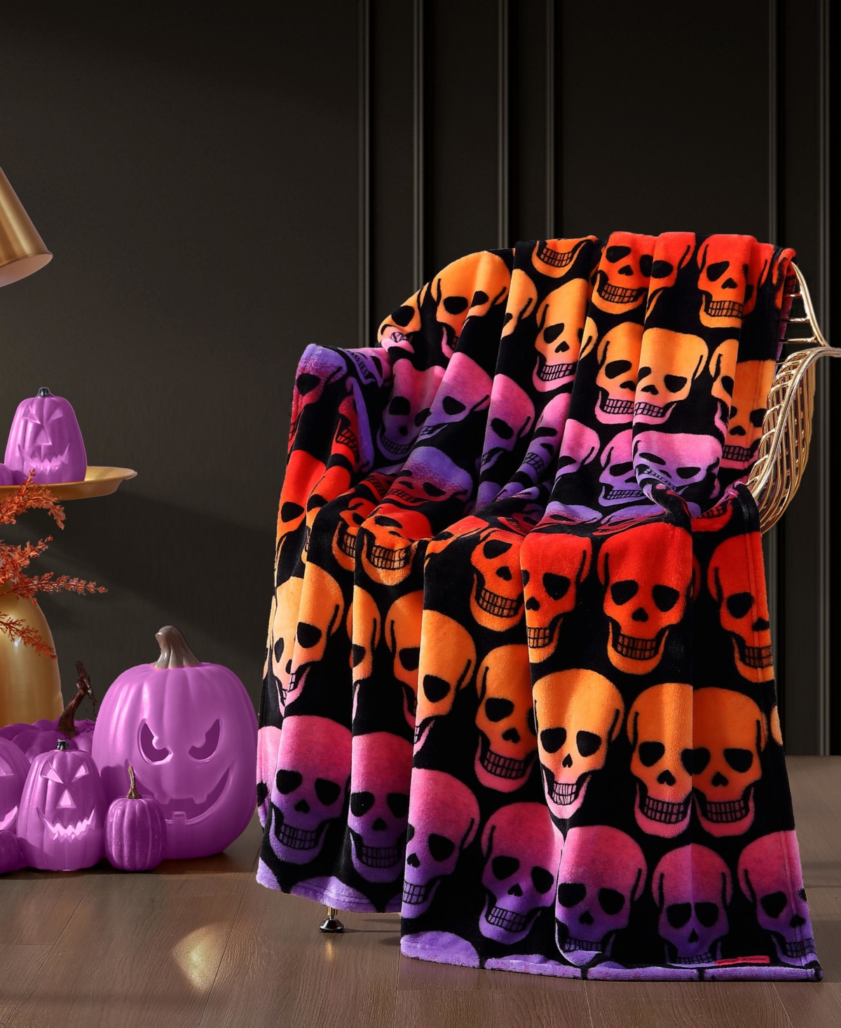 BETSEY JOHNSON HALLOWEEN ULTRA SOFT PLUSH FLEECE THROW, 70" X 50" 