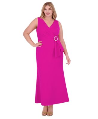 Eliza J - Plus Size Sleeveless V-Neck Mermaid Gown