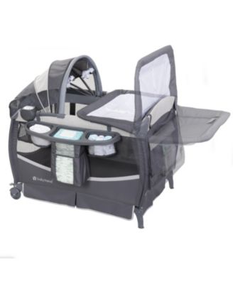 Deluxe II Nursery Center Playard