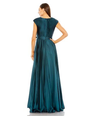★Mac Duggal★サテンラインガウン Mac Duggal Women's Pleated Plunge Neck Belted A Line Gown