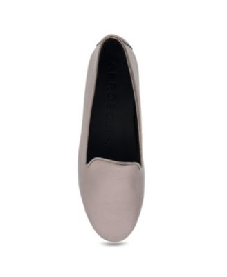 Women's Betunia Casual Flats
