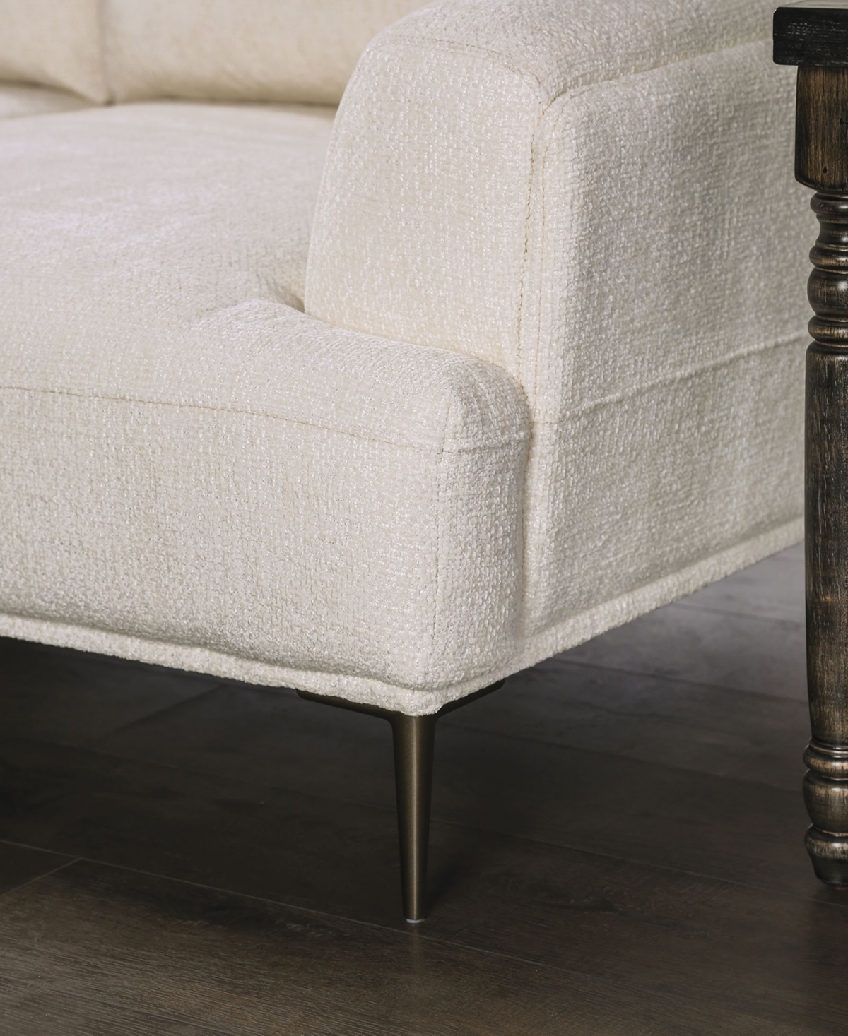 Furniture Of America 65" Orlandi Chenille 2-seater Flared Arm Loveseat In Linen White