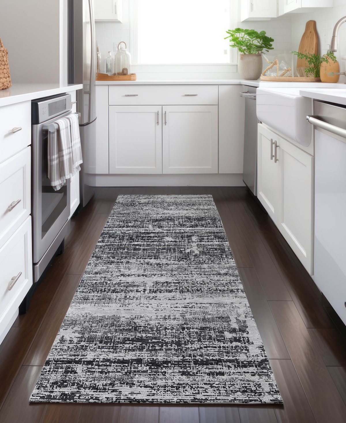 Addison Chantille Machine Washable Acn747 2'3"x7'6" Runner Area Rug In Black