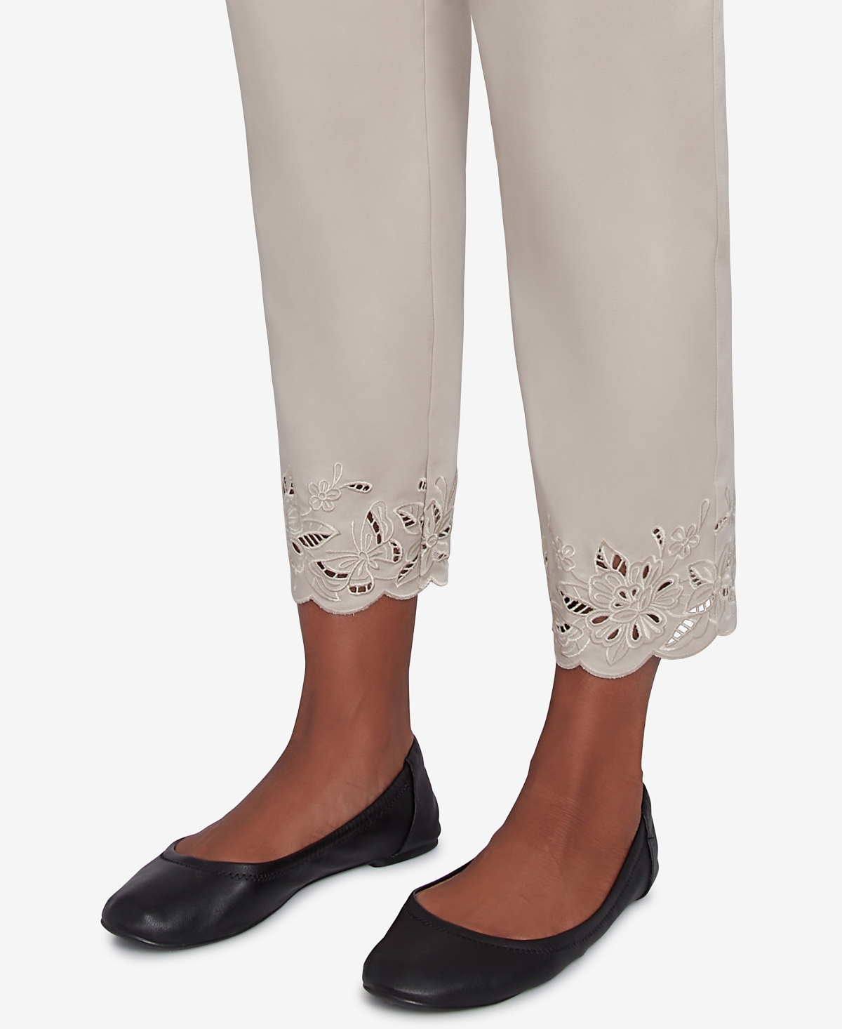 Alfred Dunner Women's Coming Up Roses Floral Cut Out Ankle Pants In Neutral