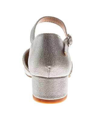 Little Girls Low Heeled Dress Shoes. (Little Kids/Big Kids)