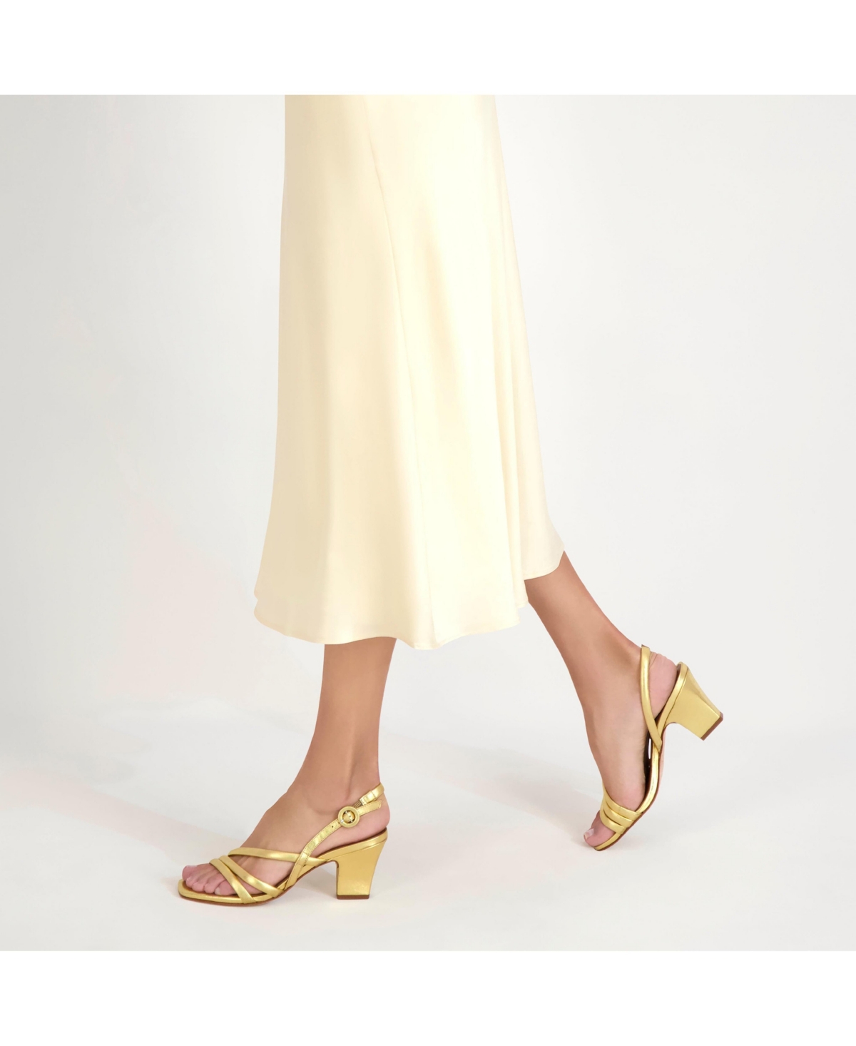 Bernardo Footwear Bernardo Naples Mid Heel Sandal