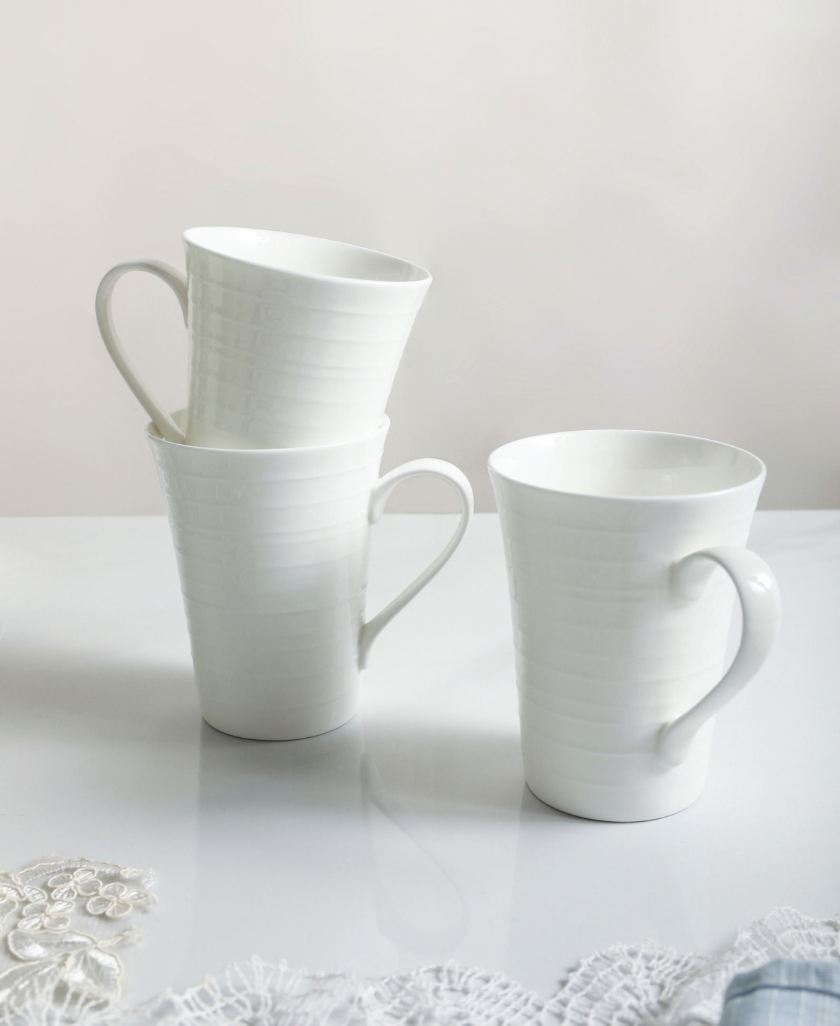 Stone Lain Eleanor 16pc Bone China Dinnerware Set In White