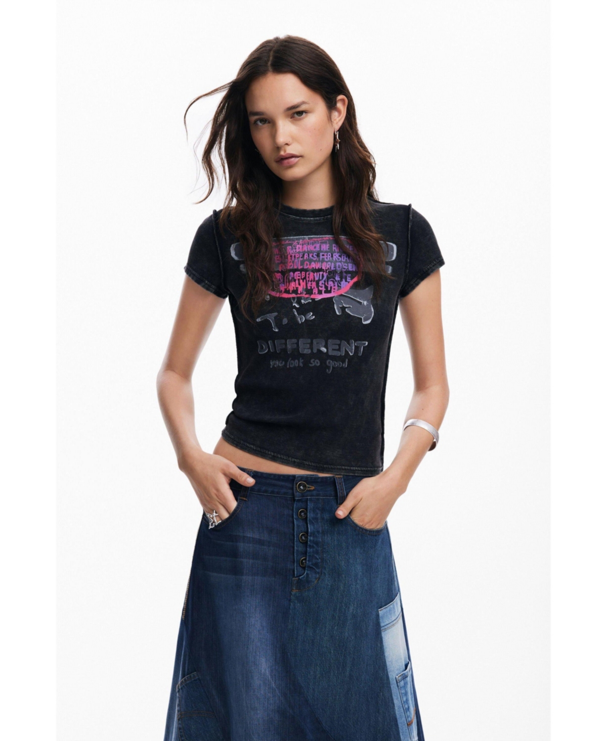 Women's Short-sleeve T-shirt with letters - Dark gray