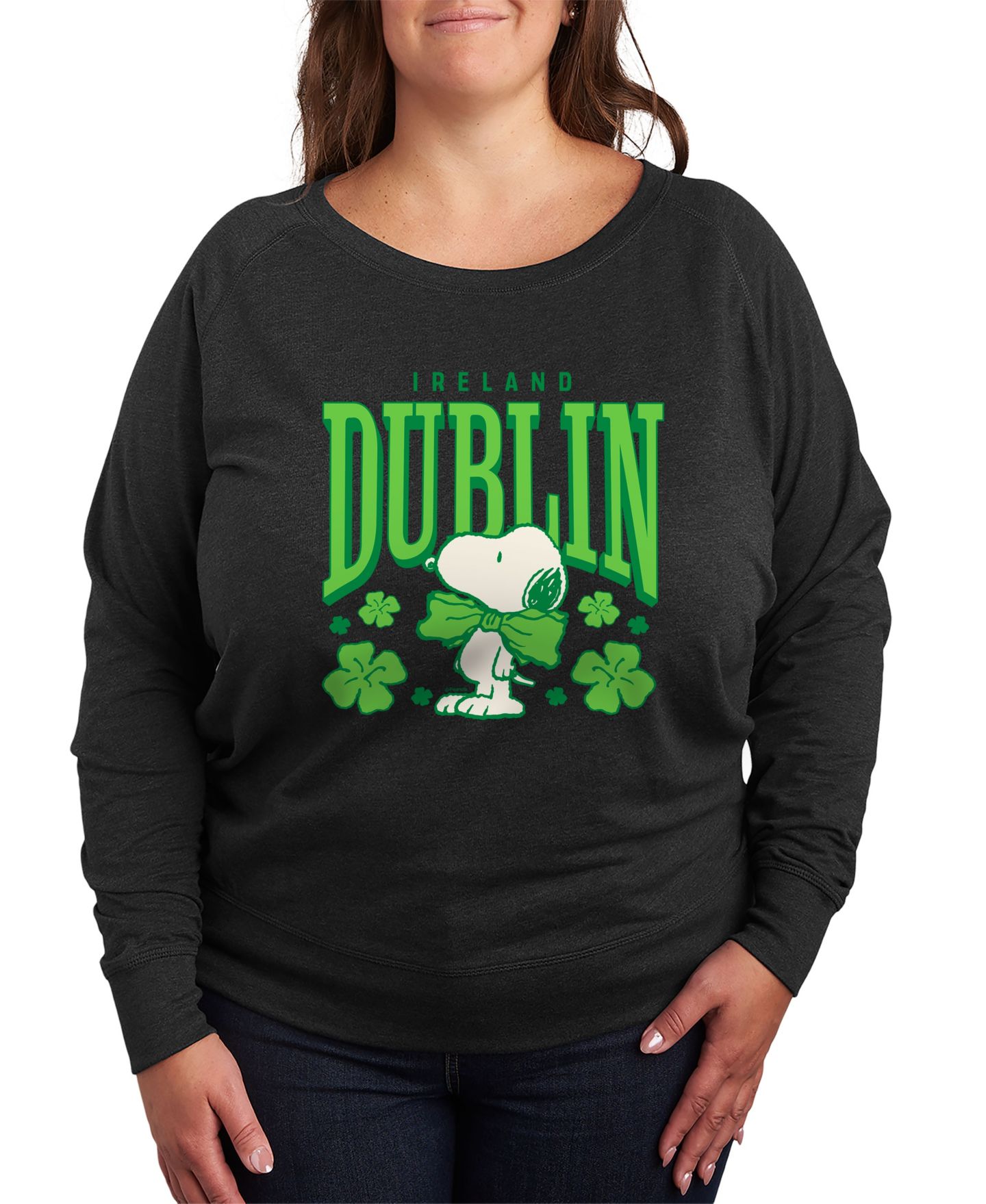 Женский топ Hybrid Apparel Plus Size Peanuts Dublin St Patrick's Day Graphic Crew Neck, цвет: Чёрный — фото 1