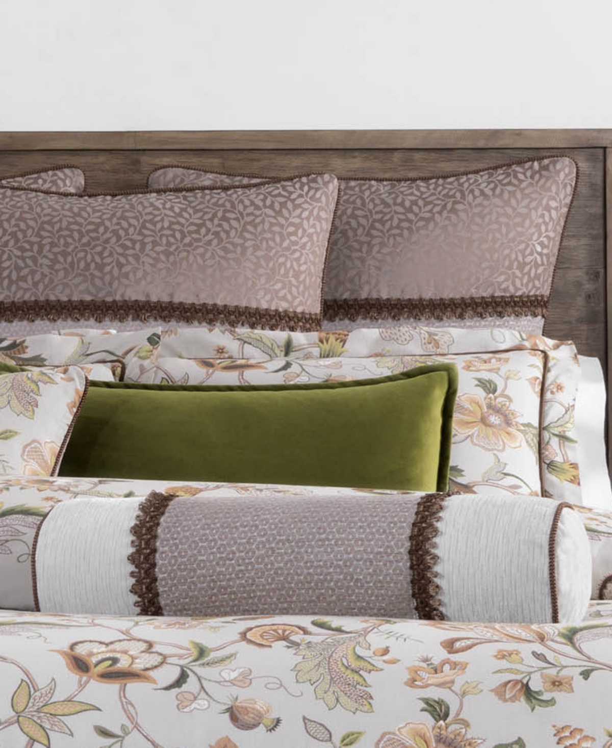 Rose Tree Esmeralda Jacobean Print Decorative Pillow, 18" X 18" In Sage