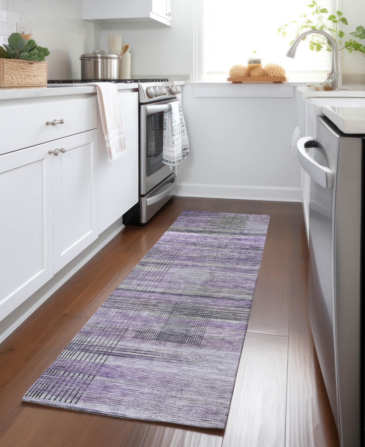 Addison Chantille Acn819 2'3"x7'6" Runner Area Rug In Purple