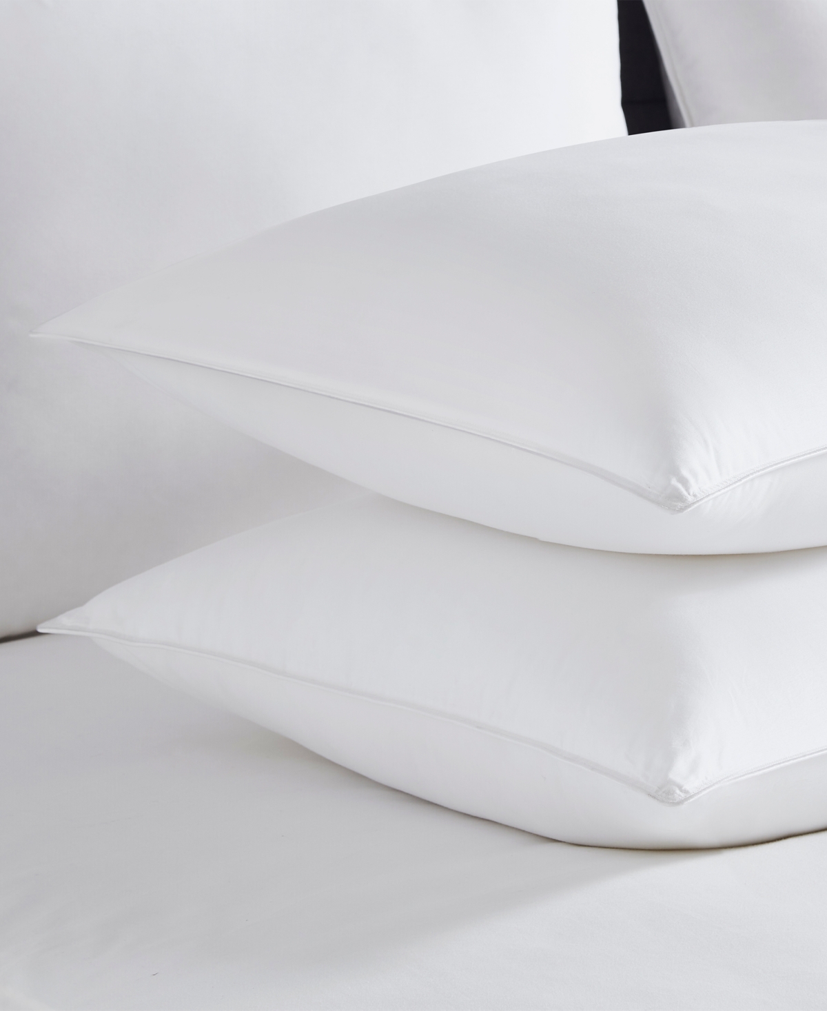 Stearns & Foster Primaloft Down Alternative Medium Density Pillow, King In White