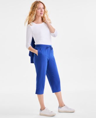Women's Mid Rise Capri Sweatpants