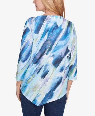 Women's Classic Diagonal Brushstroke Top with Necklace