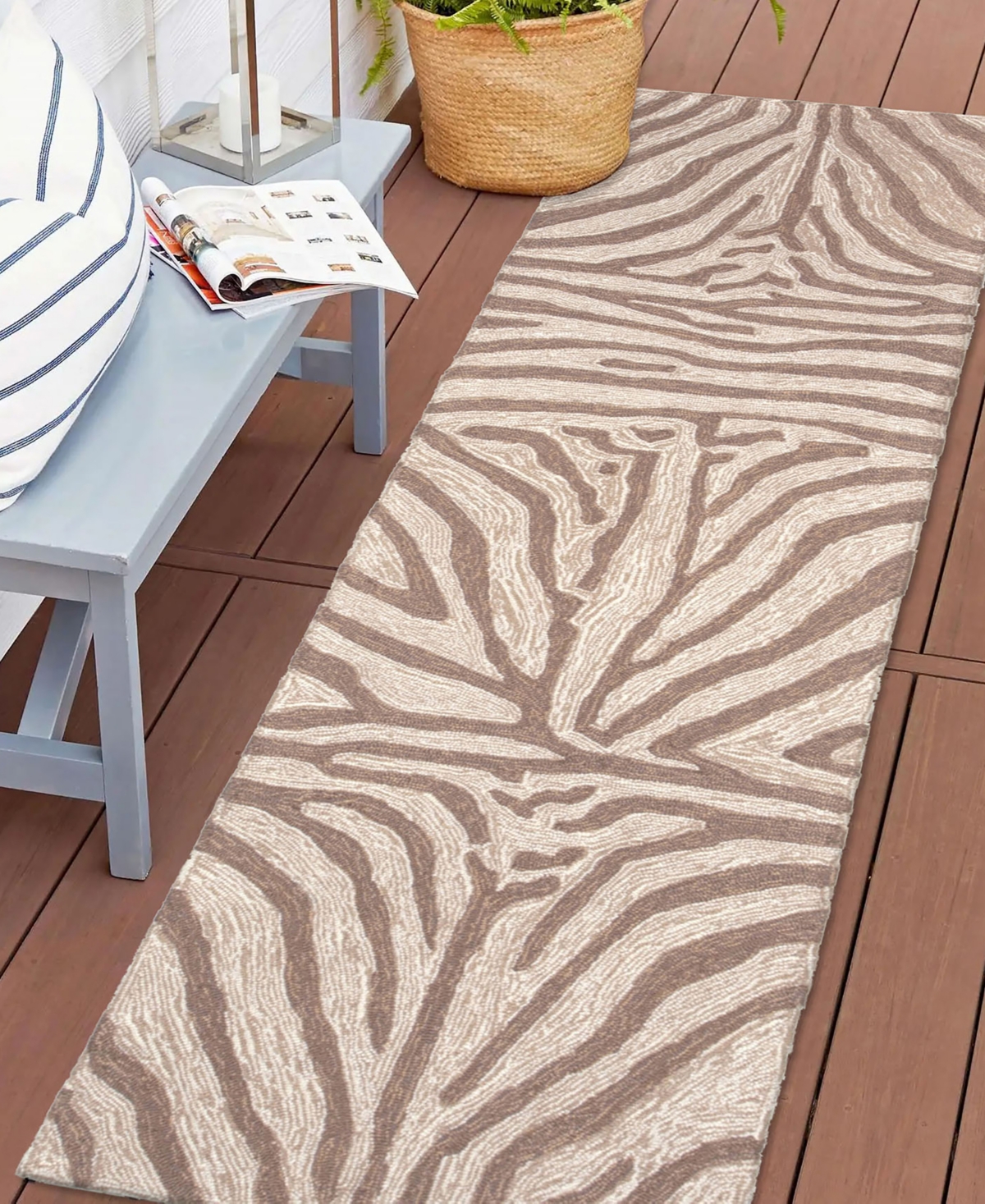 Liora Manne Ravella Zebra 2'x8' Runner Area Rug In Brown