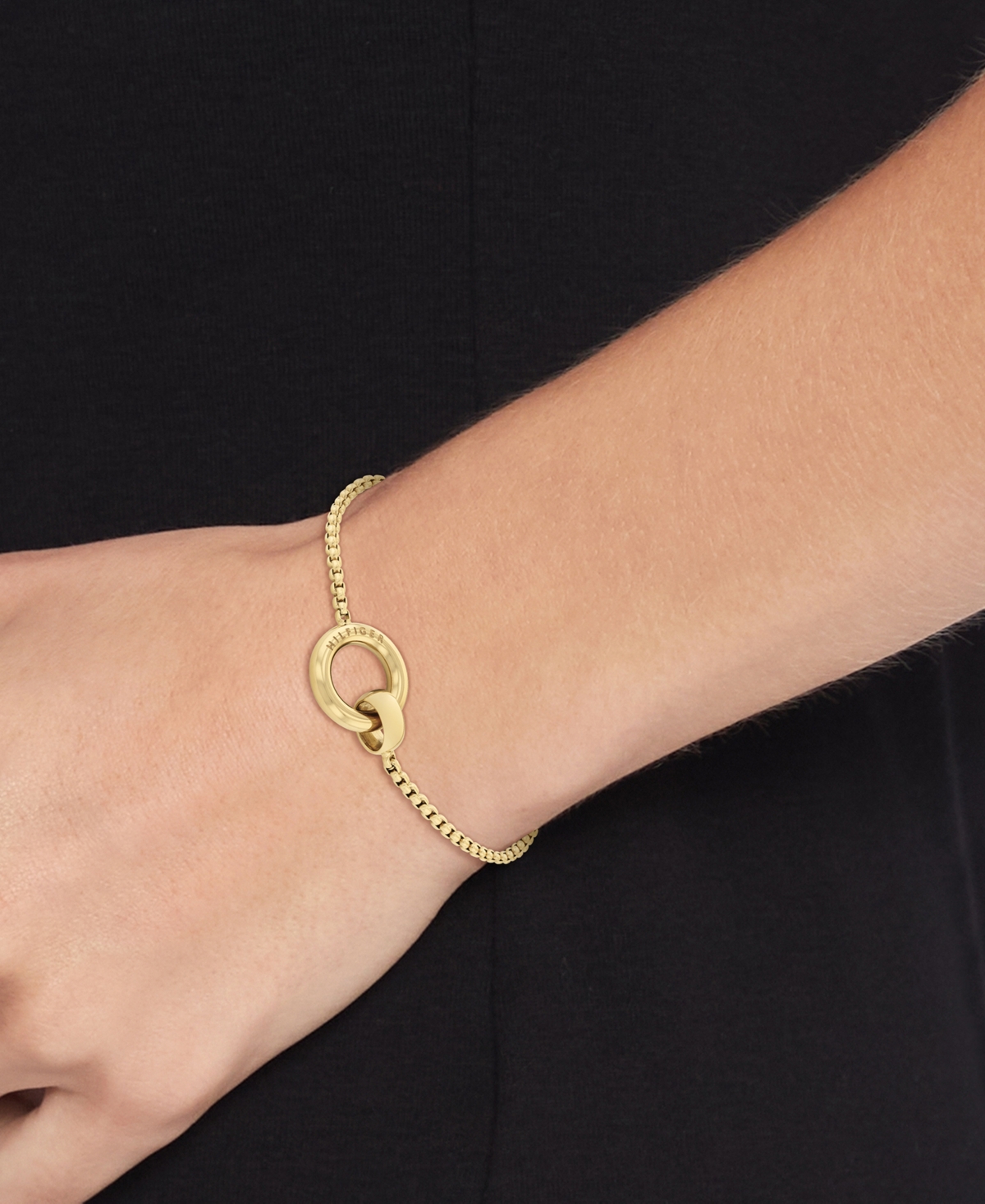 Tommy Hilfiger Circle Pendant Bracelet In Gold