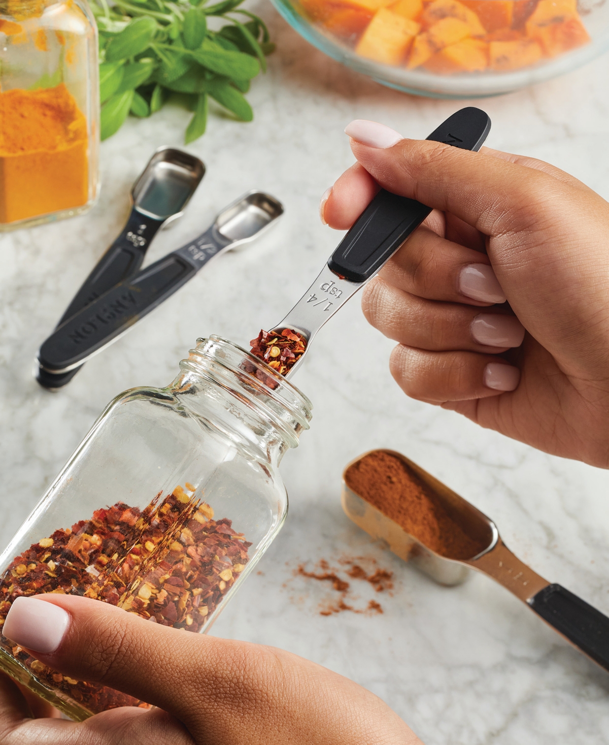 Anolon Suregrip Magnetic Stainless Steel Measuring Spoon Set In Stainless Steel
