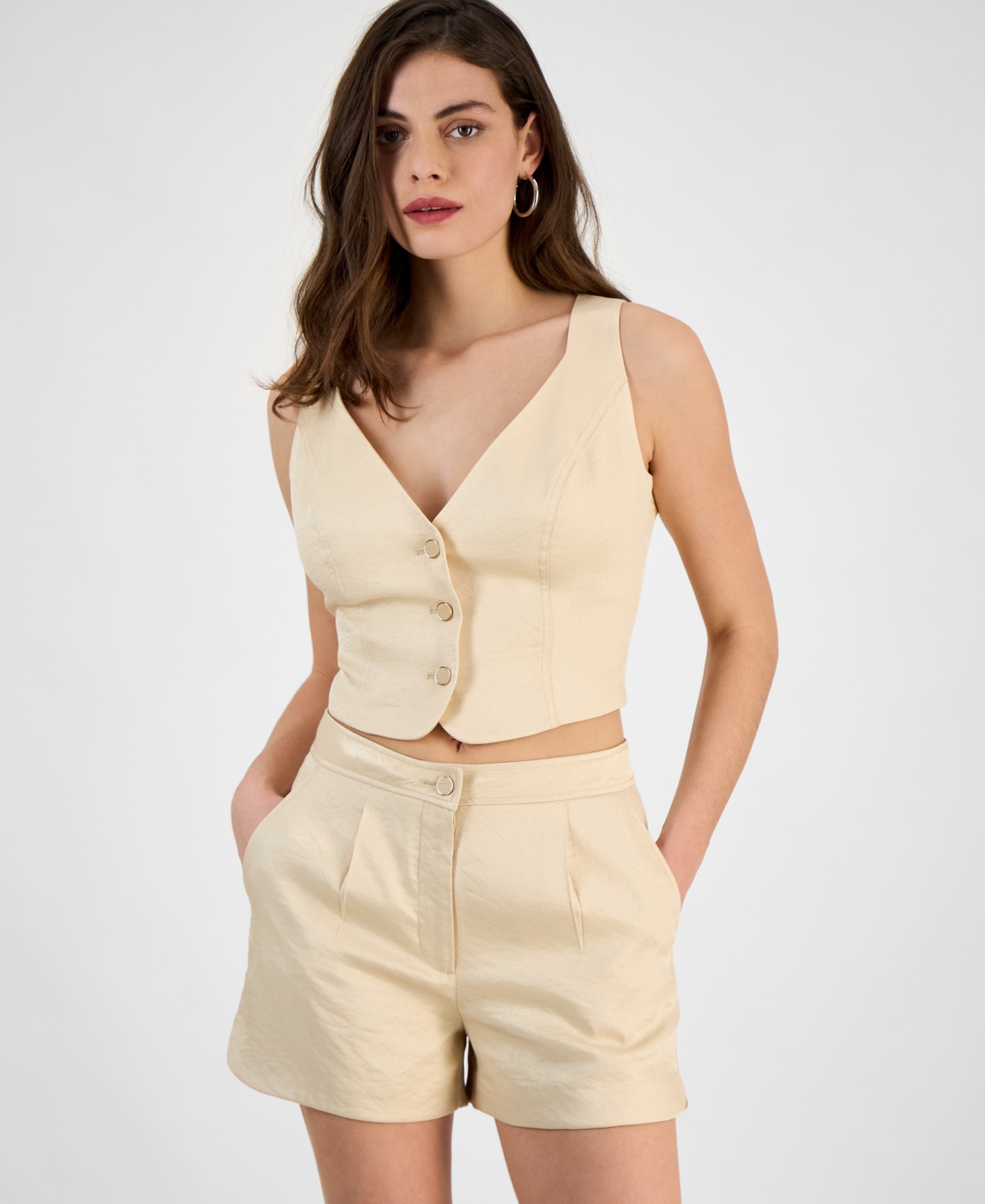 Guess Womens Camille Sleeveless Buttoned Vest Tailored Pleat Front Shorts In Foamy Taupe Multi