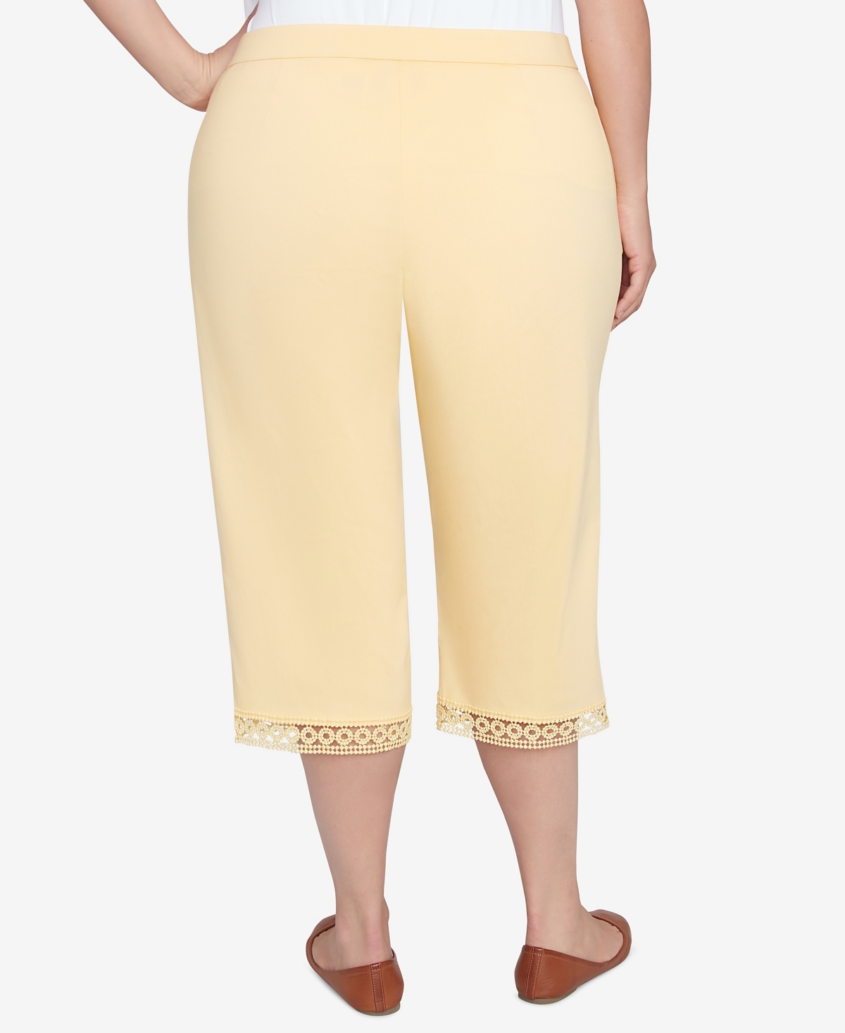 Alfred Dunner Plus Size Dress Code Comfort Allure Embellished Capri Pants In Buttercup